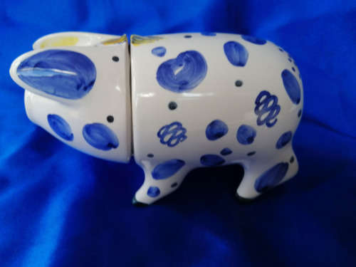 Rye Pottery Sussex Pig Drinking Cup White and Blue Wedding Custom 2002