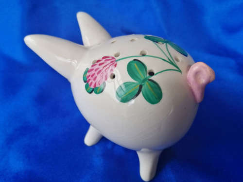 Plichta Pottery of London, pig figurine Pot Pouri