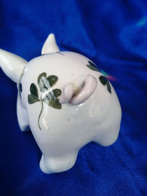 Plichta Pottery of London, pig figurine