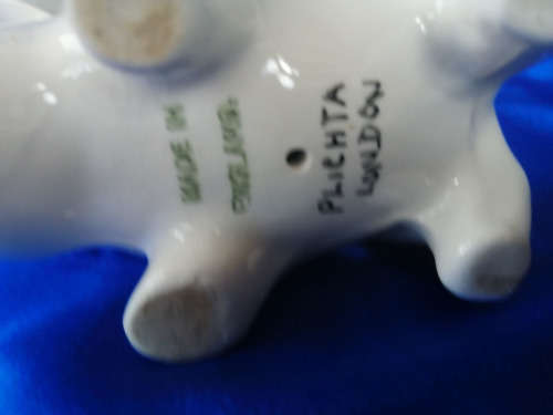 Plichta Pottery of London, pig figurine
