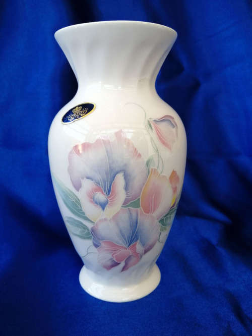 Large Aynsley Bone China Vase Little Sweetheart