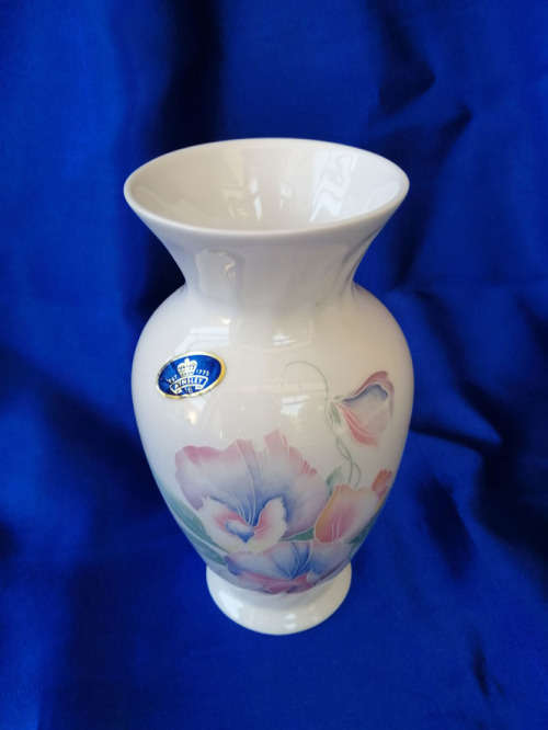 Large Aynsley Bone China Vase Little Sweetheart
