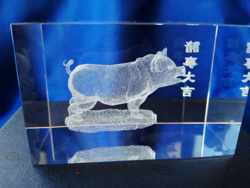 3D Laser Etched Solid Glass Crystal Cube Pig