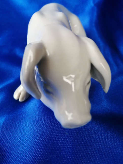Very Old China Pig Facing Left *