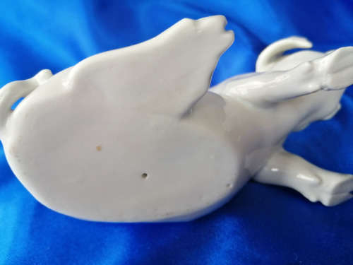 Very Old China Pig Facing Right *