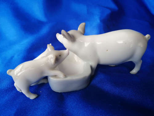 Very Old Porcelain Mother Pig with Her Babies *