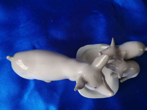 Very Old Porcelain Mother Pig with Her Babies *