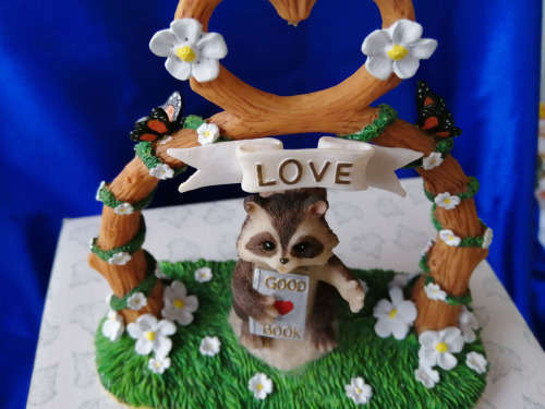 Fitz and Floyd Charming Tails ` The Alter of Love`
