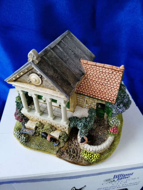 Miniature House - Lilliput Lane. The Pigsty. L3255 Collectors Club. #