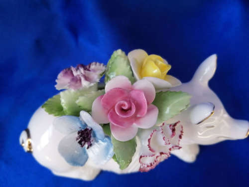Royal Doulton Bone China Pig Flower Cluster Bouquet England Vintage Flower