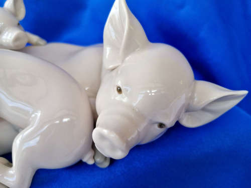 Lladro Figure `Playful Piglets` Sow with two piglets No 5228 1984