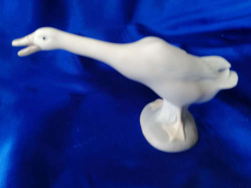 Lladro Matt Goose Figure