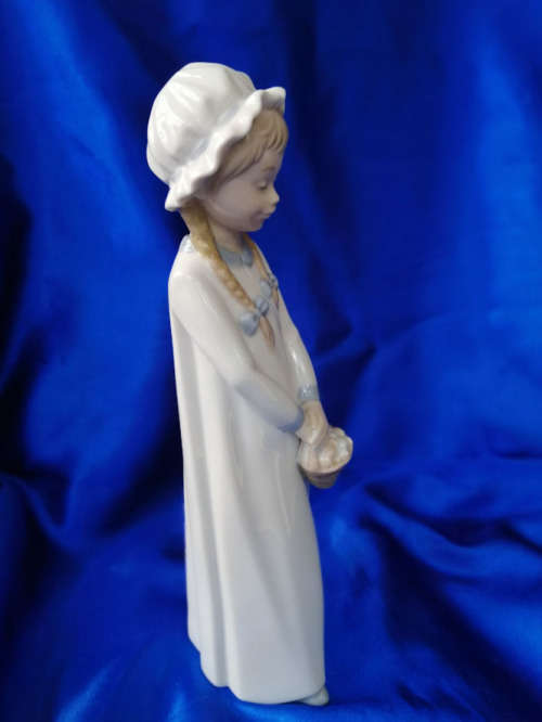 Lladro Nao Girl Holding Basket