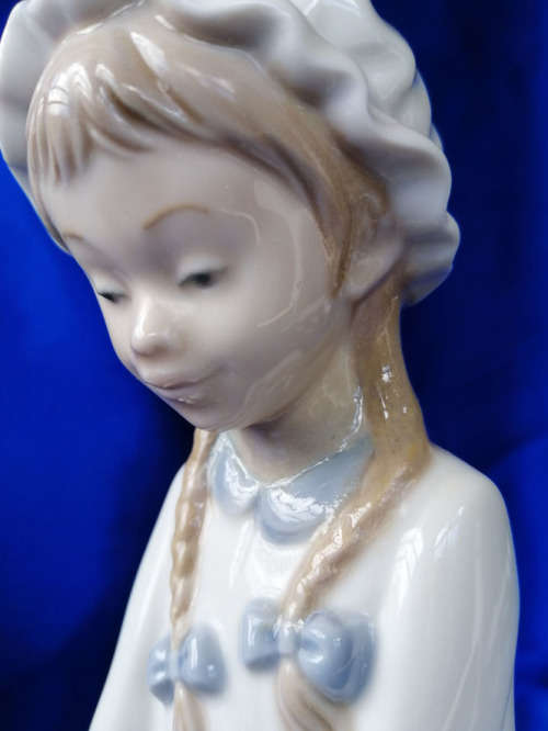 Lladro Nao Girl Holding Basket