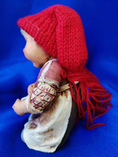 Bele Norway Old lady Figure