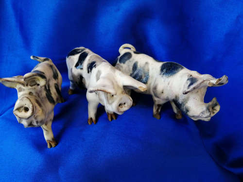 Set of three Raku Pigs