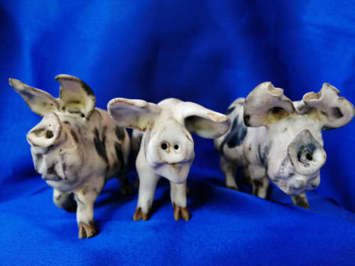 Set of three Raku Pigs