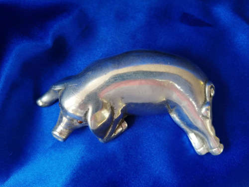 Rare Arthur Court Aluminium Pig Paperweight with Carnelian Eyes *