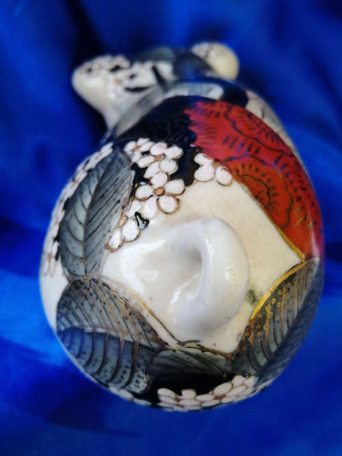 Enameled porcelain  pig *