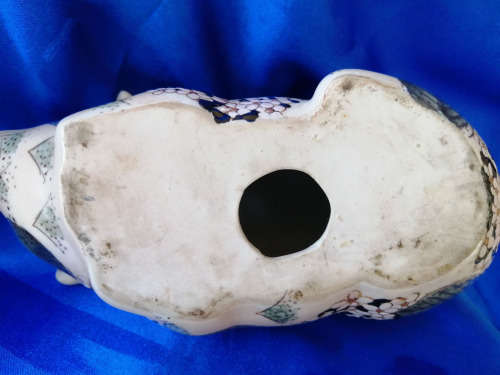 Enameled porcelain  pig *
