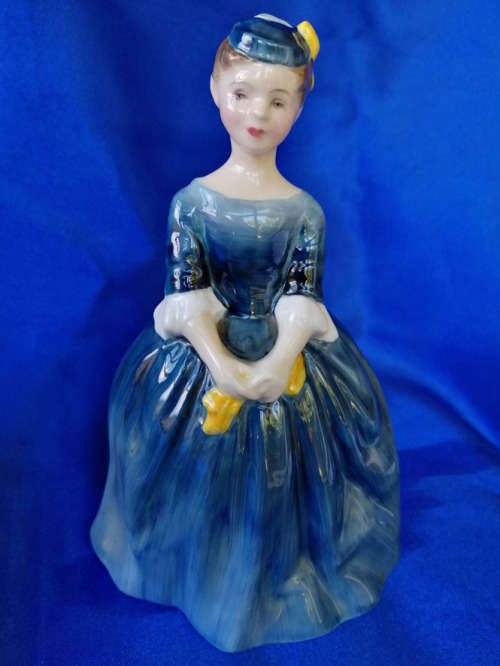 Royal Doulton Cherie H.N 2341 *