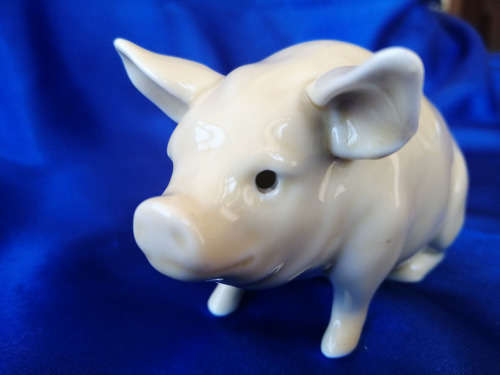 Old Cream Porcelain Sitting Pig  *