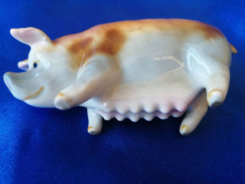 Vintage Porcelain Mother Pig *
