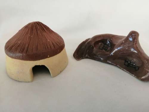 Miniature House - Rondavil and other pottery Cottage