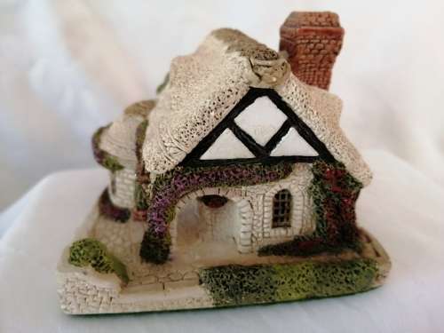 Miniature House - Lilac Cottage Fraser Creations Scotland