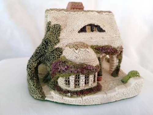 Miniature House - Lilac Cottage Fraser Creations Scotland