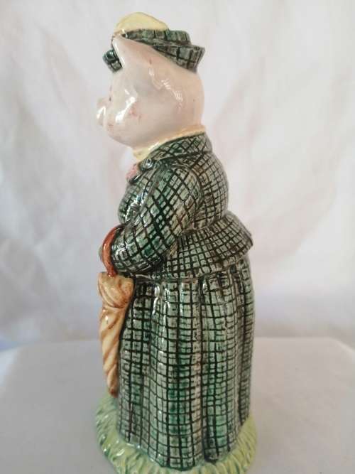 Lovely Beswick English Country Folk ``The Lady Pig`` ECF8 *