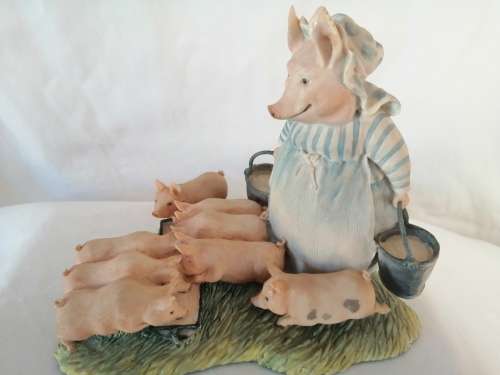 Border Fine Arts Beatrix potter Aunt Pettitoes feeding the Piglets *