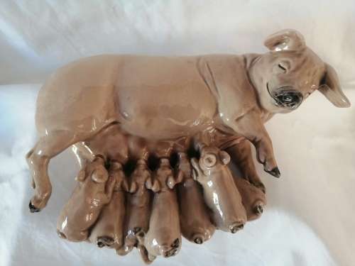 Heredities Sow and Piglets The Charm of Creamwear large