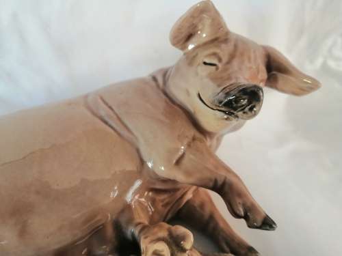 Heredities Sow and Piglets The Charm of Creamwear large