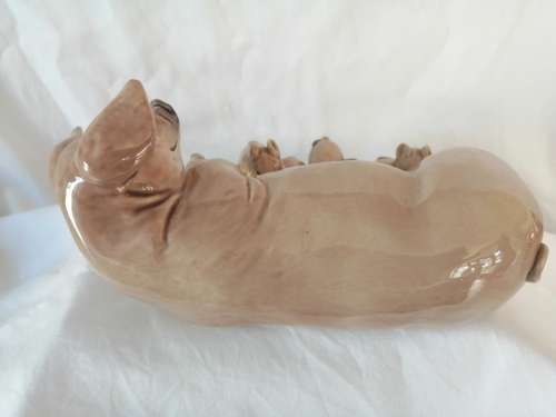 Heredities Sow and Piglets The Charm of Creamwear large