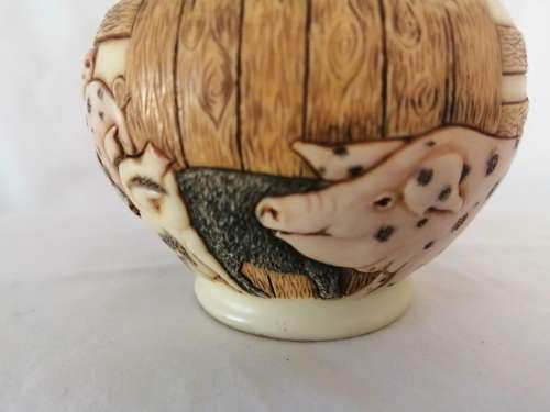 Jardinia Trinket Pot from Martin Perry Studios.Pigs