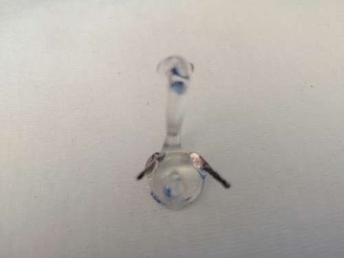 Stunning Glass Figurine Tiny Swan