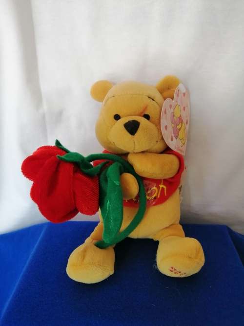 Disney Store Exclusive Winnie The Pooh - Holding a Rose Soft Plush Beanie Toy