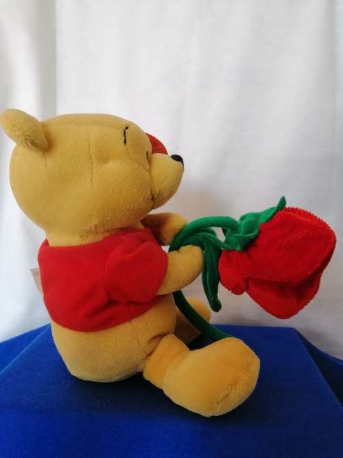 Disney Store Exclusive Winnie The Pooh - Holding a Rose Soft Plush Beanie Toy