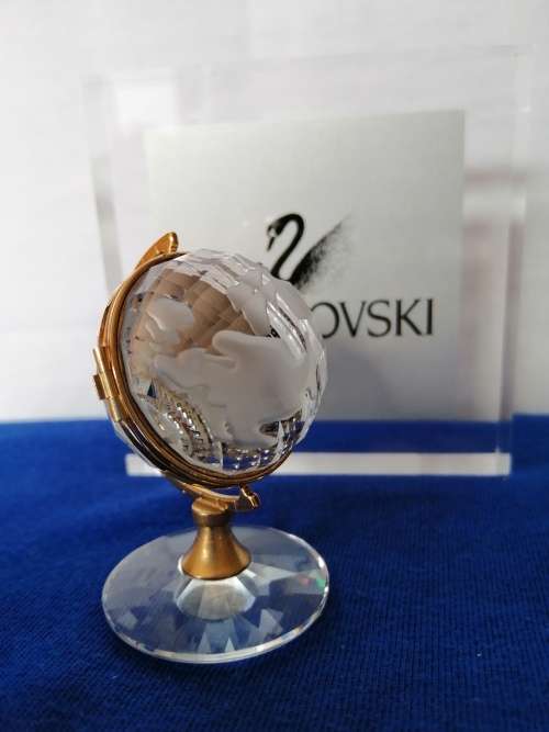 Swarovski Crystal Memories Secret Globe Clock #
