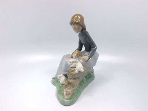 Nao By Lladro Young Girl with Rabbits (1026 )-Retired