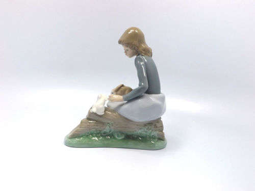 Nao By Lladro Young Girl with Rabbits (1026 )-Retired