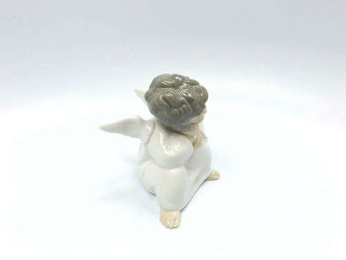Lladro Christmas `Angel Dreaming`No 4961 Retired