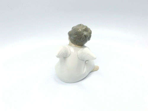 Lladro Christmas `Angel Dreaming`No 4961 Retired