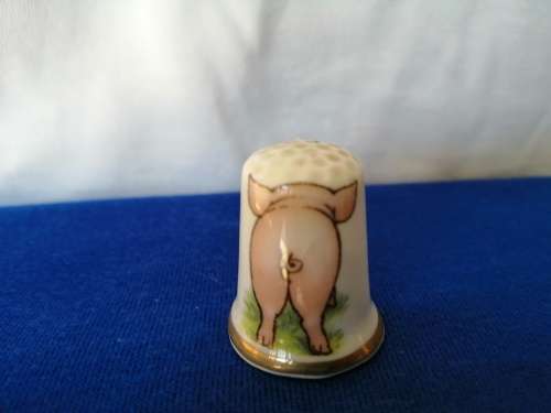 Bone China Thimble Pink Pig