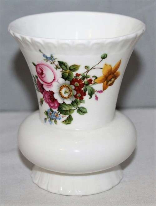 COALPORT LUDLOW BONE CHINA VASE, ROSE PATTERN #