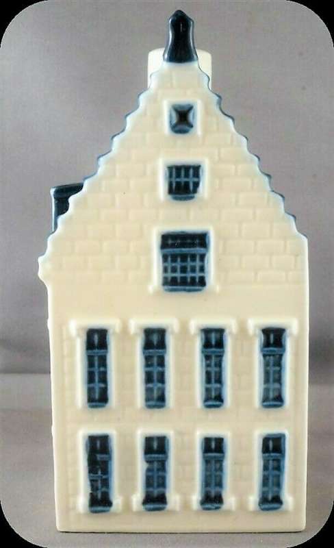 KLM  Bols Royal Distilleries Holland Blue Delft House No. 77 - Amsterdam