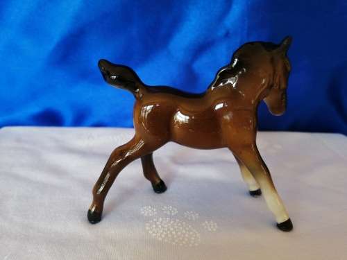 Beswick Horse Foal Small Gambolling Model # 996 Brown Gloss