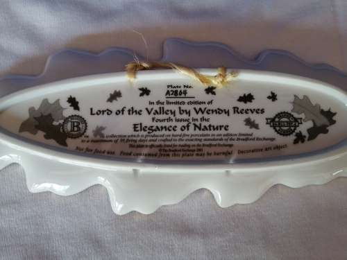 `Elegance of nature` Plate By Wendy Reeves Bradford Exchange #