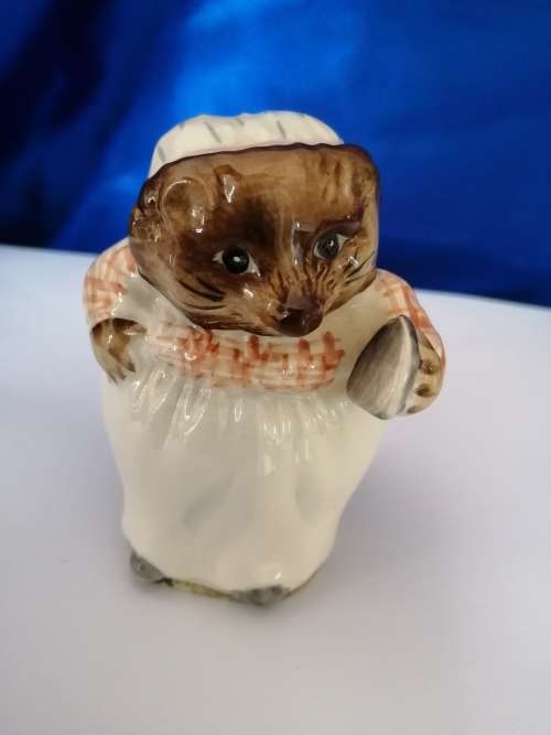 Beswick Beatrix Potters Mrs Tiggy Winkle 1107/2 #